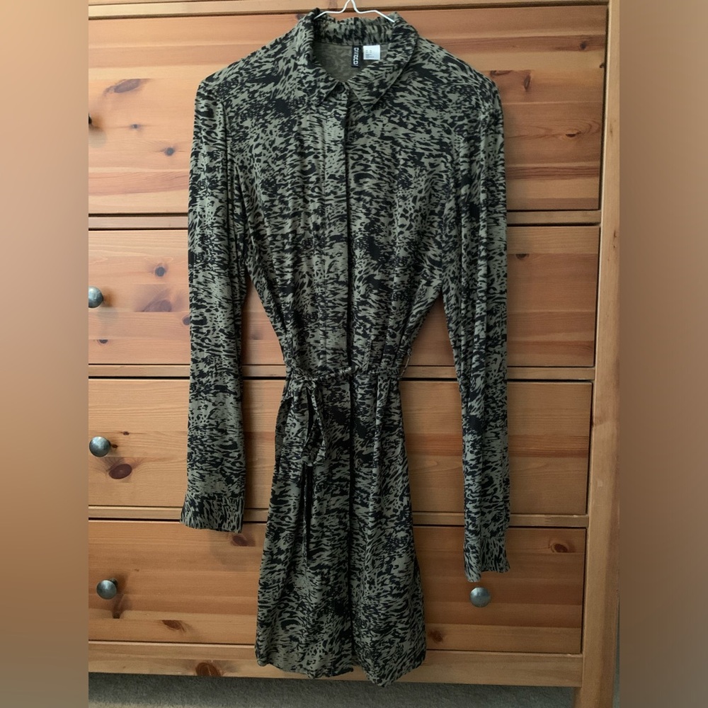 Divided midi dress